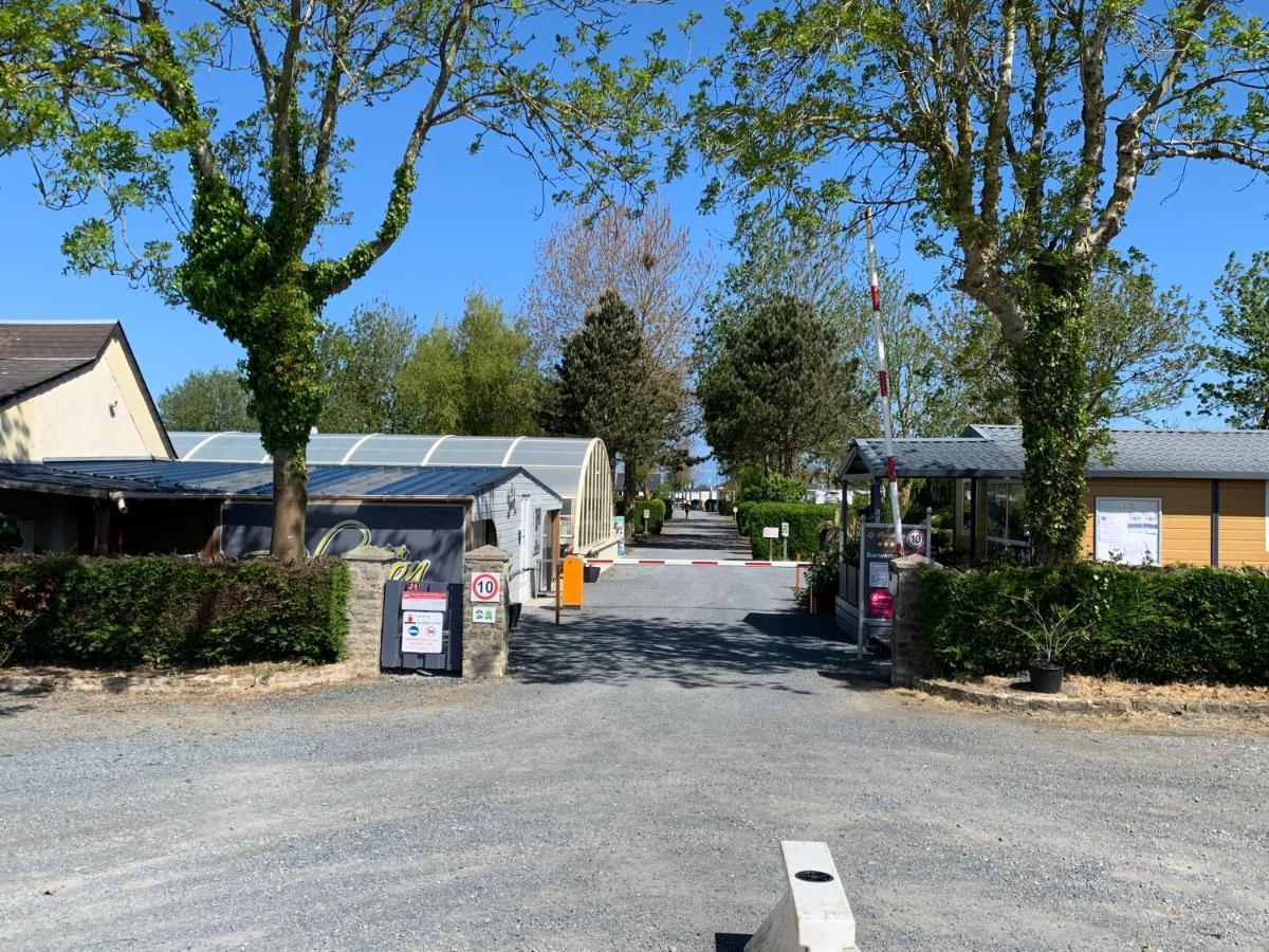 Camping Le Robinson Hotel Colleville-sur-Mer Buitenkant foto